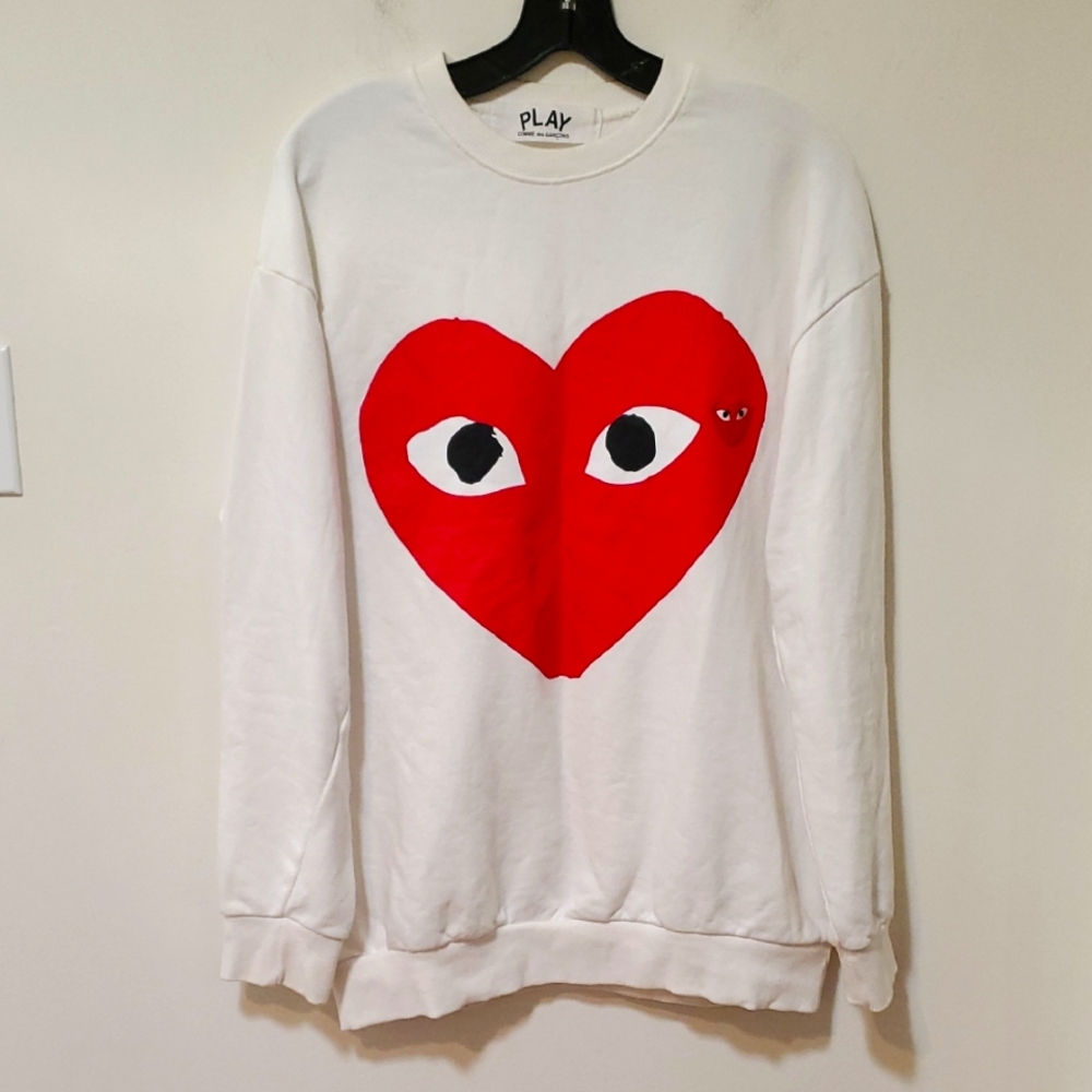 Comme des Garçons Play White Sweatshirt with Red Hearts